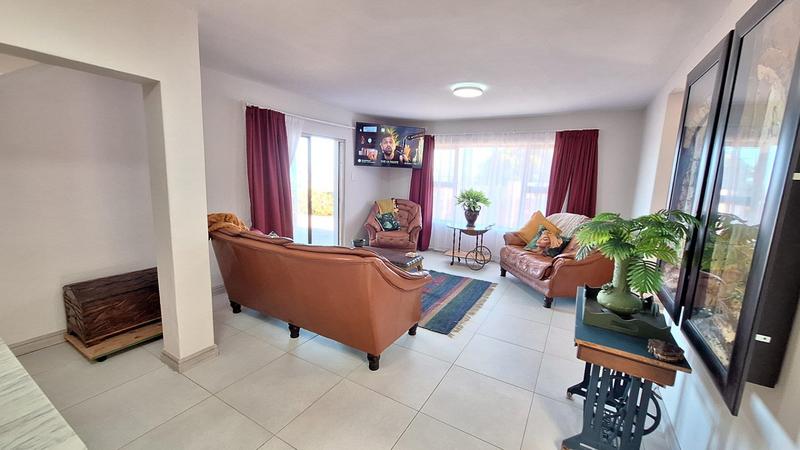 5 Bedroom Property for Sale in Reebok Western Cape